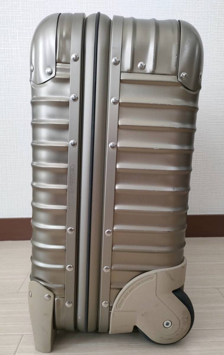 RIMOWA TOPAS TITANIUM リモワ トパーズ チタニウム ビジネス
