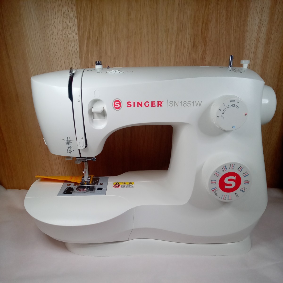 シンガー　ミシンSN1851W_1