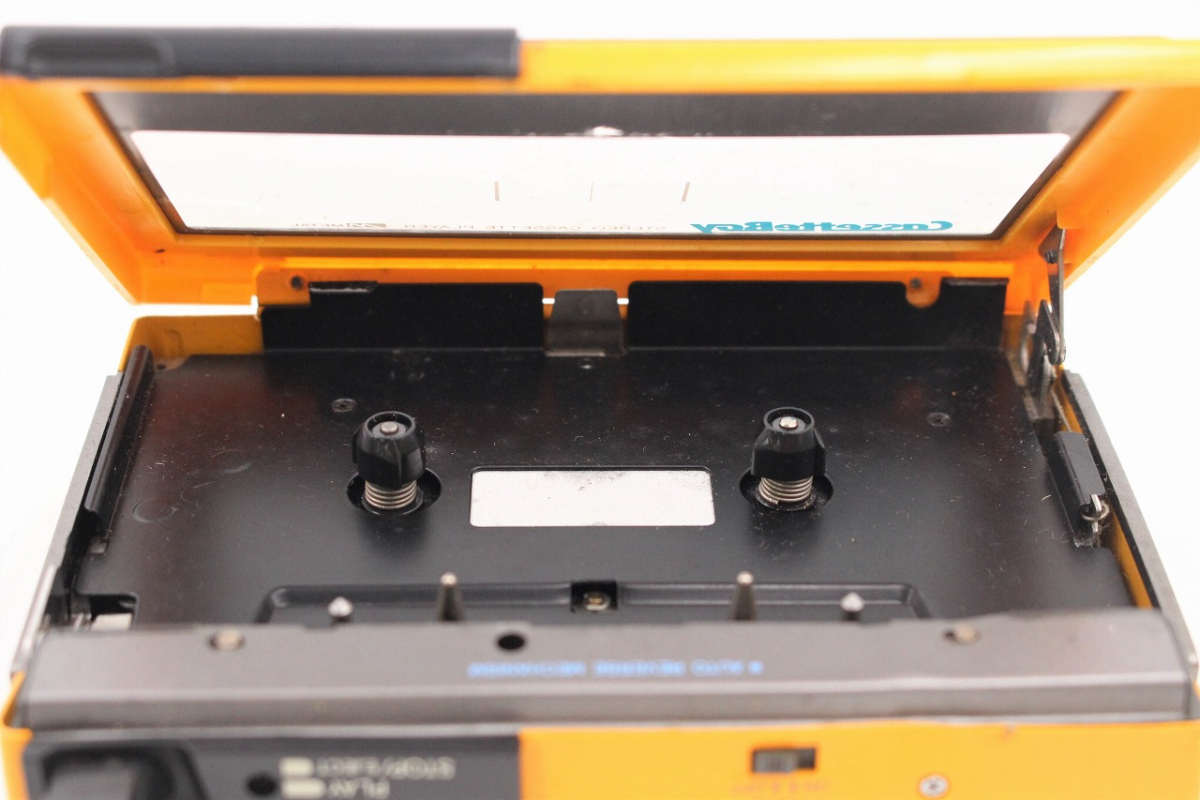 【動作品】アイワ　AIWA ポータブル　カセットプレイヤー　希少品　レア 行董】 AIWA アイワ Cassette Boy カセットボーイ HS-P2 ポータブル
