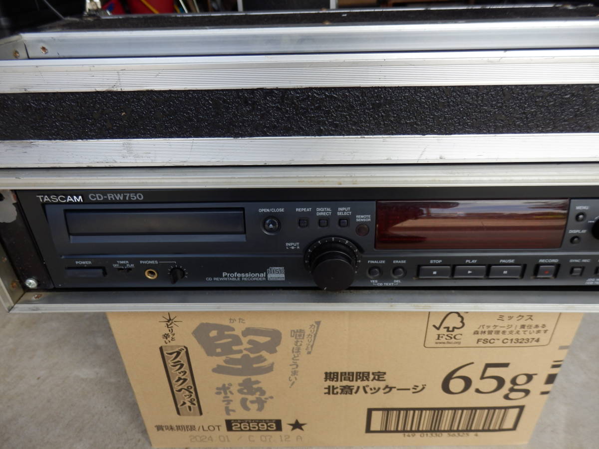 TASCAM CD-RW750 ジャンク品 ケース付き オンラインテレビ・オーディオ