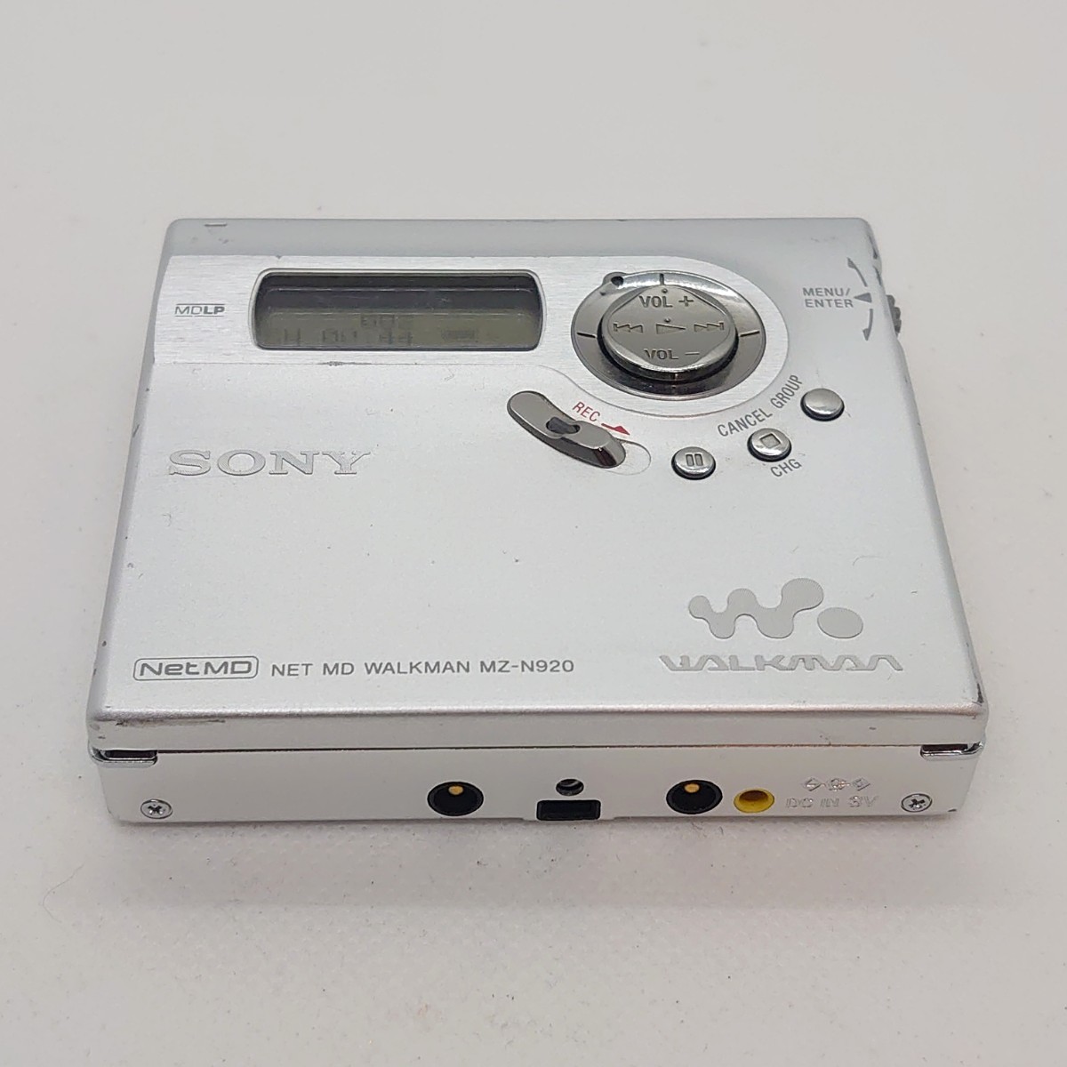 YA-014-2【外観概ね◯ 動作◯】 SONY MZ-N920 Portable MD Player