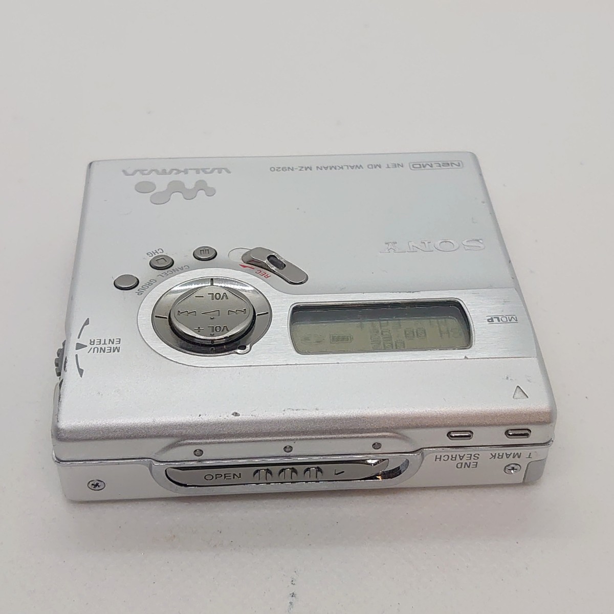 YA-014-2【外観概ね◯ 動作◯】 SONY MZ-N920 Portable MD Player