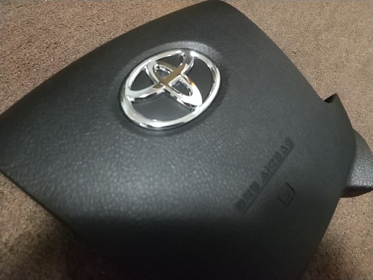 200系ハイエース エアバッグ ホーンカバー 社外品カバー+純正エア
