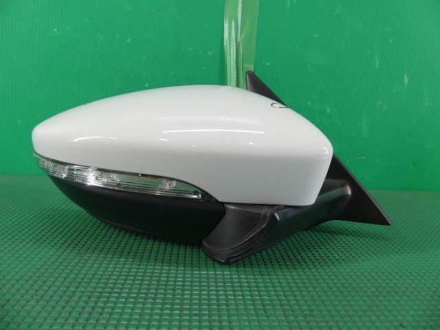 VW ザ・ビートル フォルクスワーゲン DBA-16CBZ ザ・ビートル(16CBZ)右 