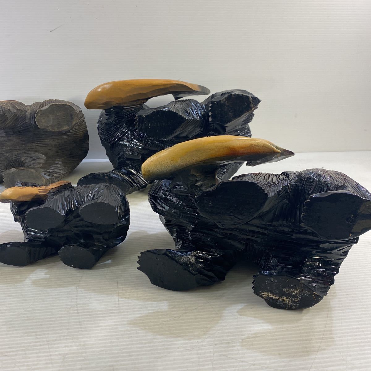 北海道 置物 工芸品 : 愛くるしい姿に心打たれる。北海道土産で手 迫力