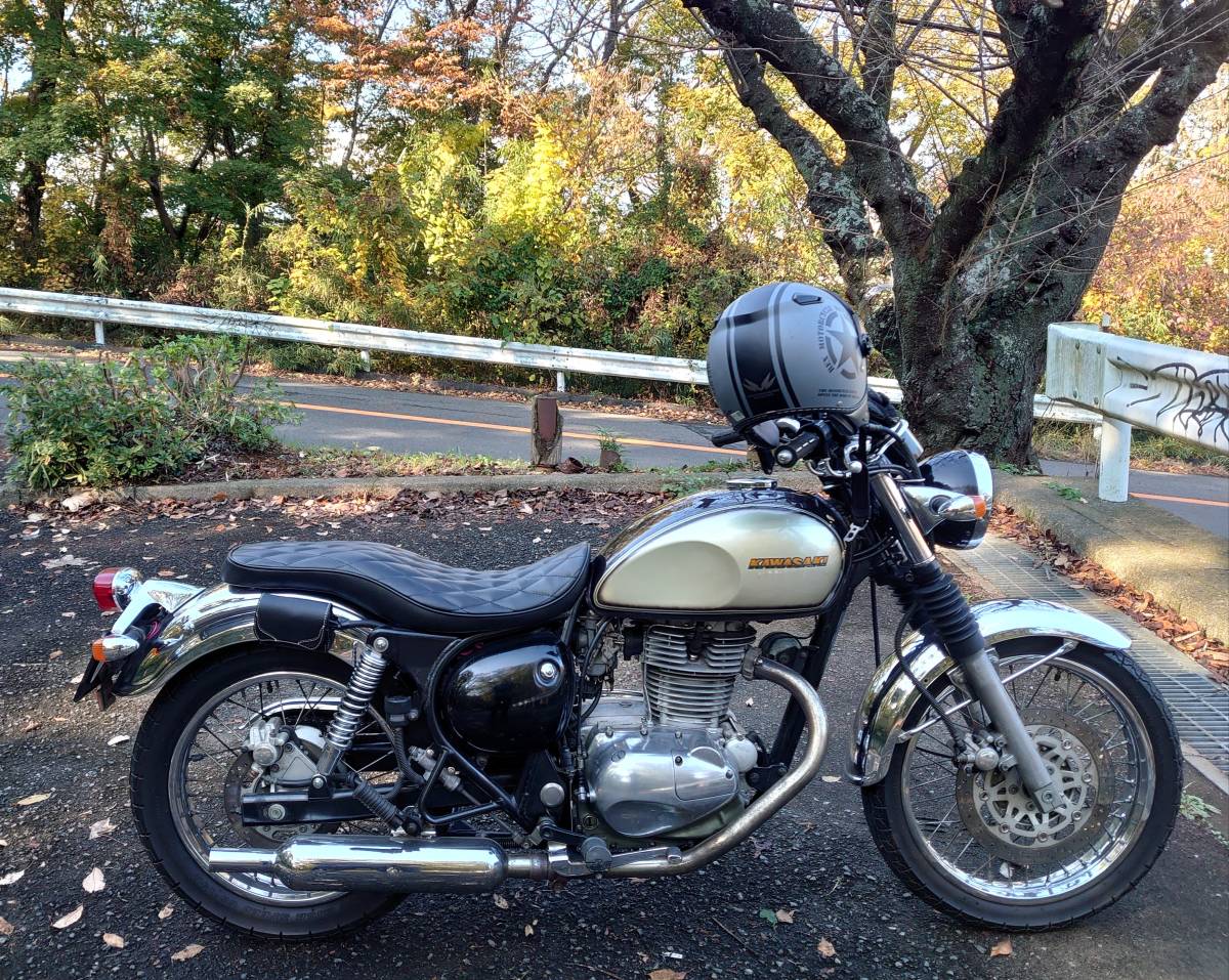 ◆カワサキ　エストレヤ（エストレア）キャブ車用ガソリンタンク　お安くどうぞ。