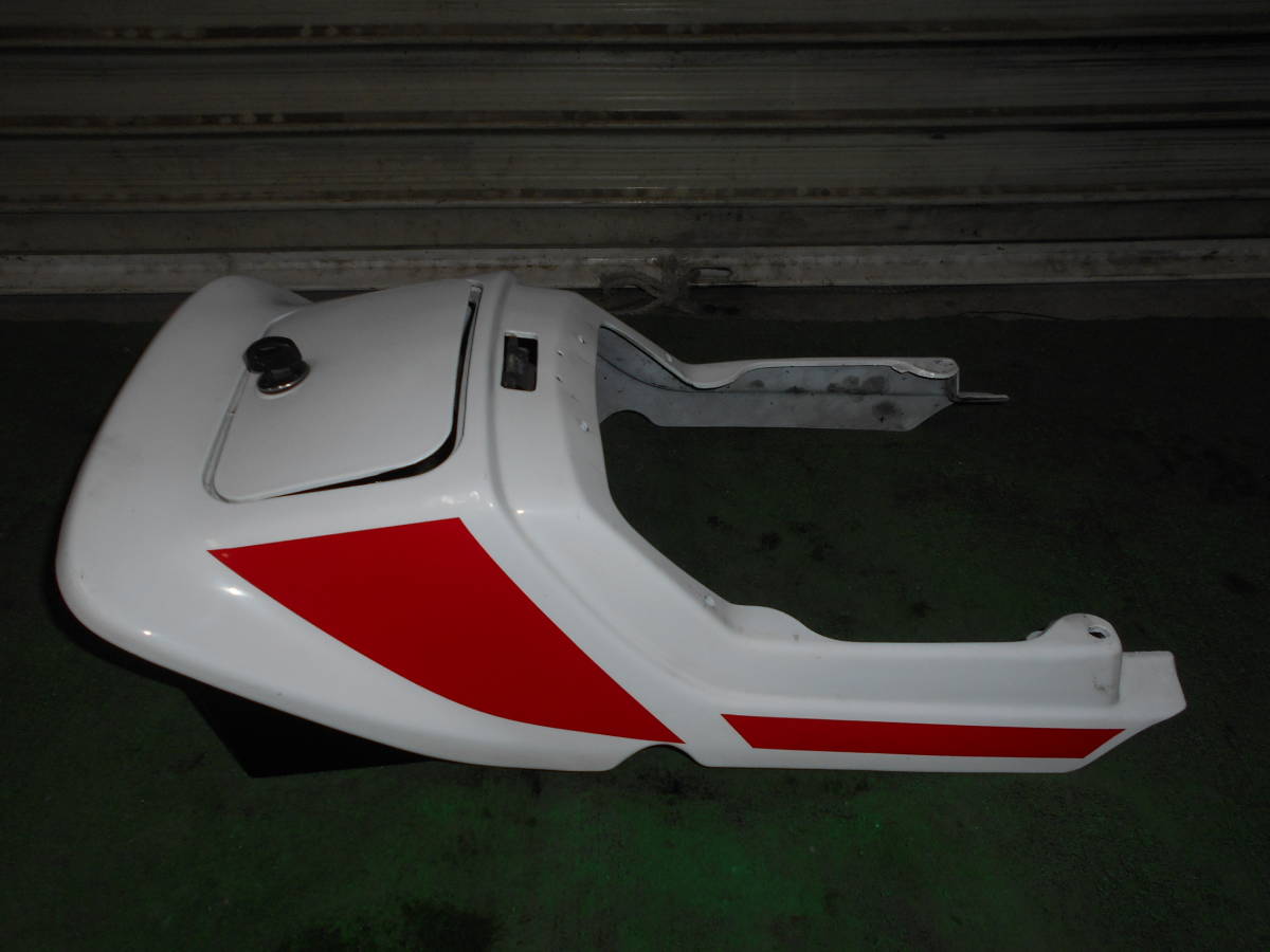 カワグチ CBR400f純正テールカウル 純正 CBR400F テールカウル 低 価格