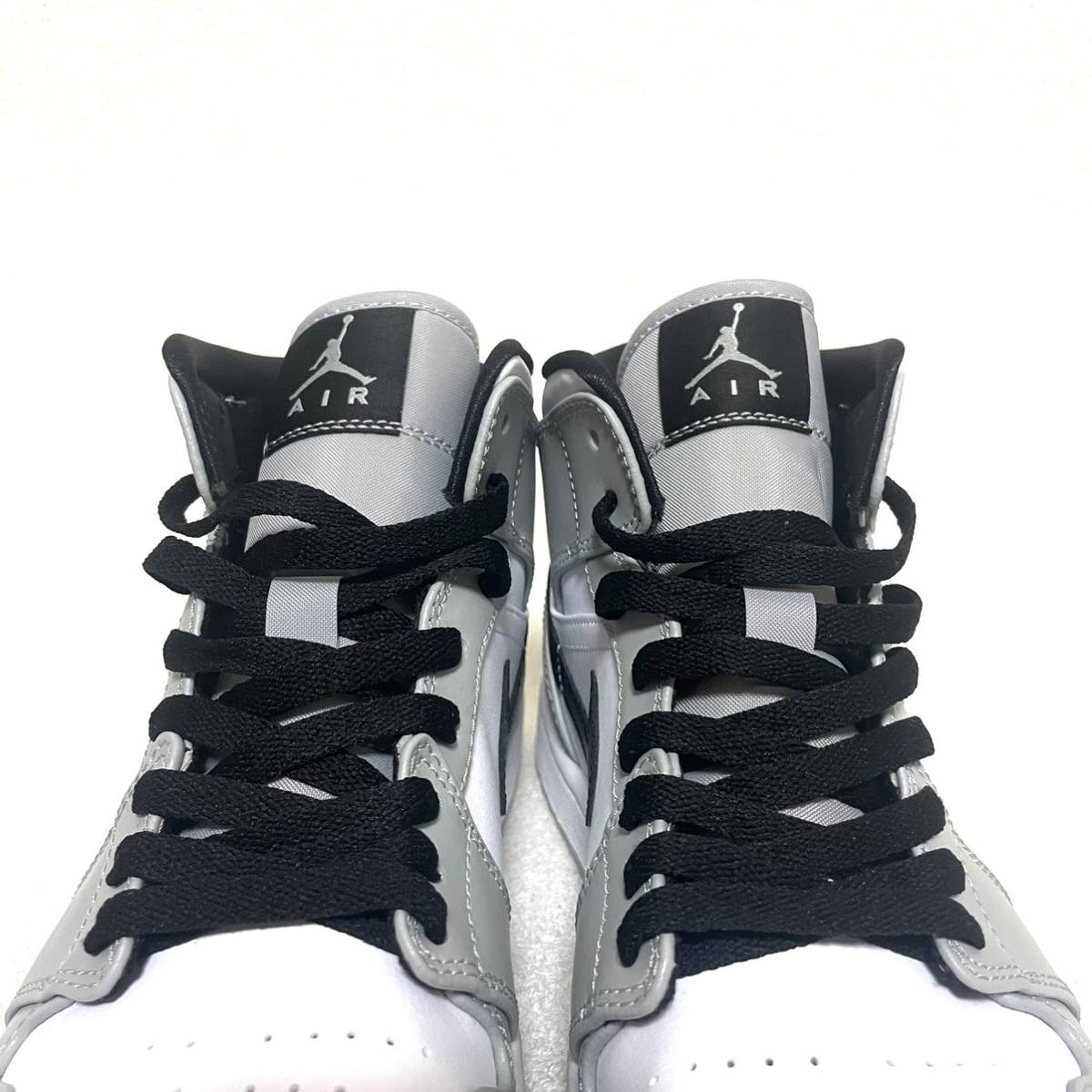 1円スタート！ 極美品 未使用に近い NIKE AIR JORDAN 1 MID ライト  