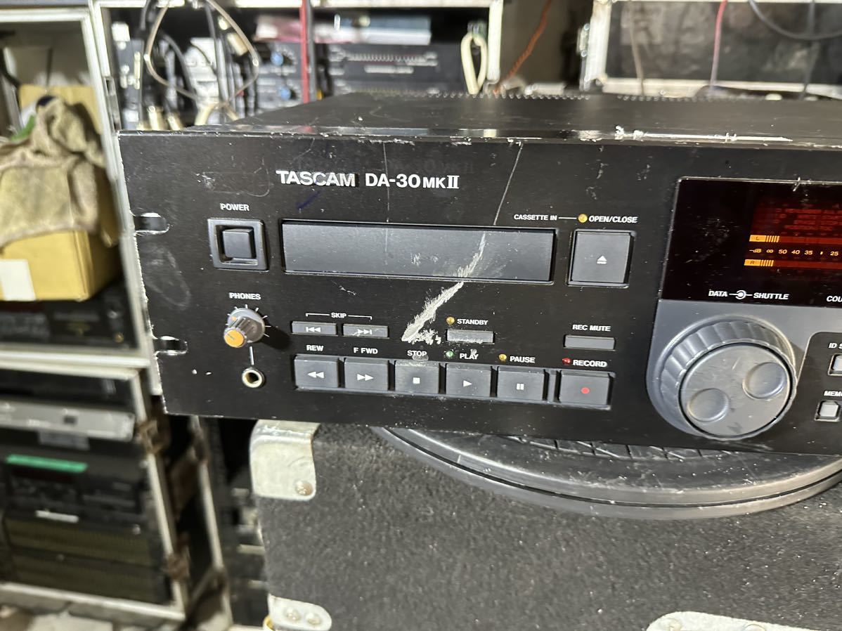 TASCAM DA-30MKⅡ　タスカム DATデッキ ジャンク DA-30 TASCAM MKII professional Tascam 電源投入OK TASCAM DATデッキ
