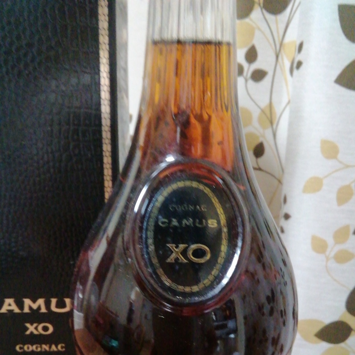 未開栓 CAMUS カミュXO ロングネック 1000ml 自宅リビングで保管です