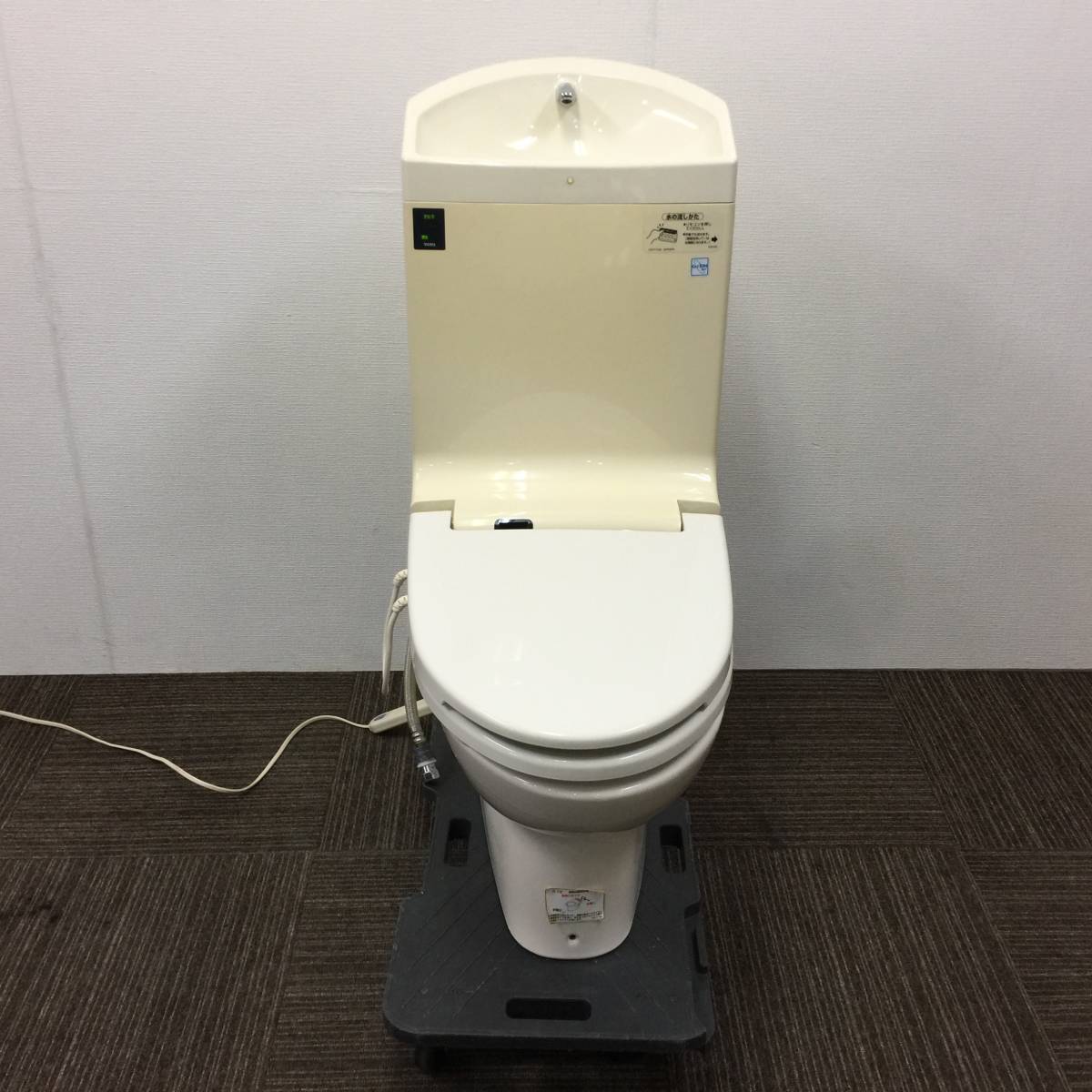 【中古】リモコン付TOTO 「床排水」 ウォシュレット一体形便器 TCF9031LE #SC1(パステルアイボリー）☆引き取り可