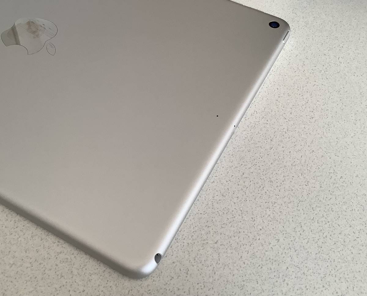 Apple iPad Air 第3世代10.5インチ Wi-Fi 256GB シルバー 中古(iPad 