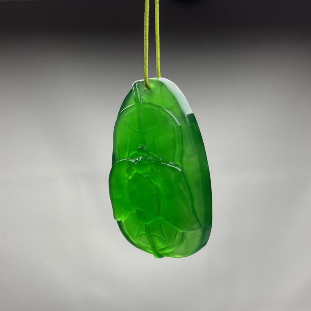 9_Z0426【惠】SG人間国宝 和田玉 雕刻【高氷種翡翠のストラップです】 中国