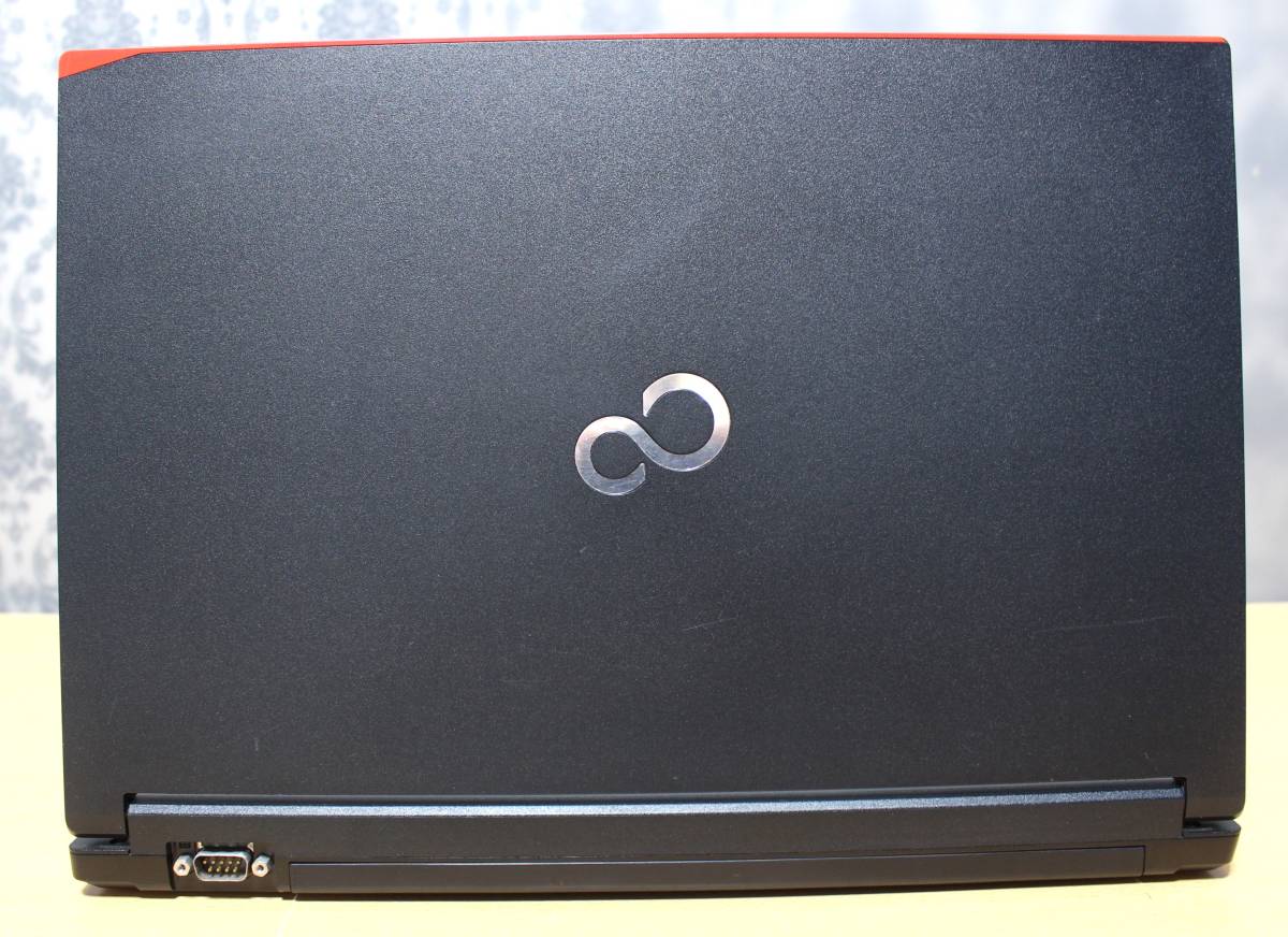 ☆富士通 LIFEBOOK E556/P▽i5－6300U 2.4GHz☆WIN-10 【公式通販】