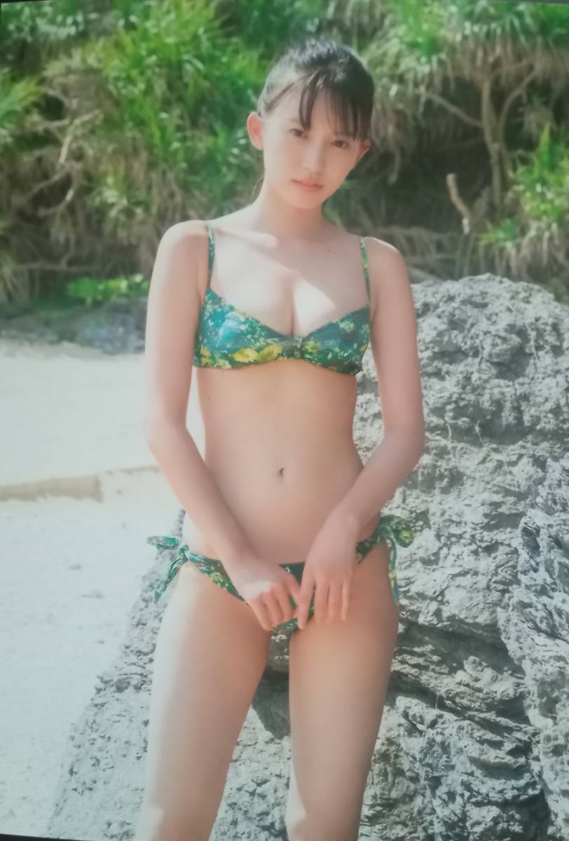 直筆サイン入り】志田音々 2nd写真集 『ねぇね～ 』 1冊 +サイン入り2L