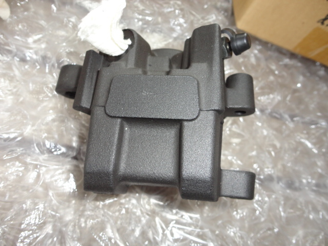 YAMAHA，XSR900/MT-09系リヤブレーキキャリパーSET（Ｏ/Ｈ済中古美品）