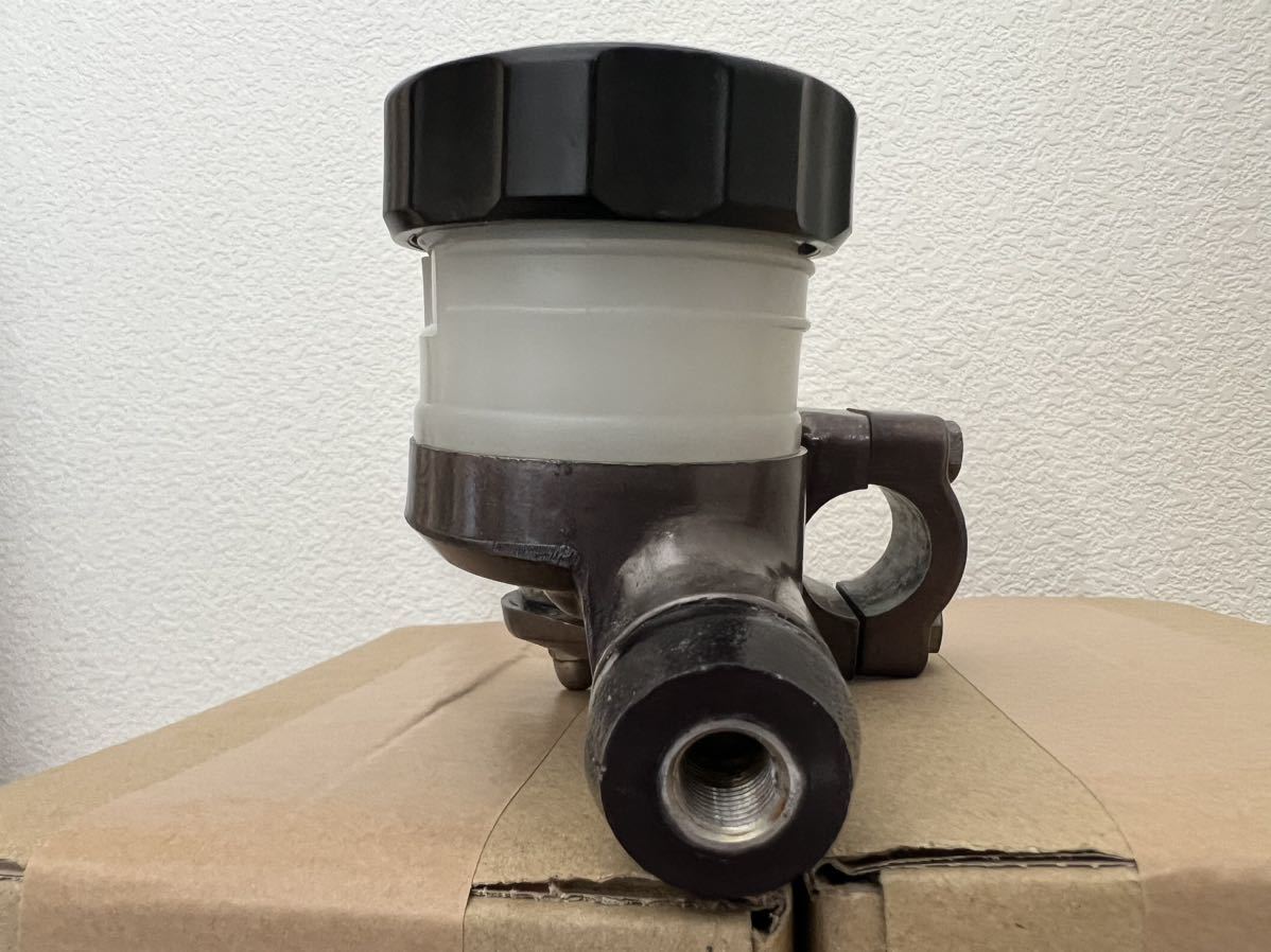 スズキ純正 GS750 GT750 ダブルディスク用マスターシリンダー スズキ純正 GS750 GT750 ダブルディスク用マスターシリンダー