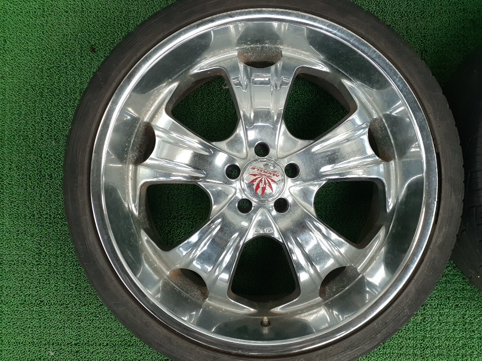 MYRTLE MR-08ホイール!! ドレスアップ等 22×9.5J+20+55 MYRTLE MR-08ホイール!! ドレスアップ等 22×9.5J+20+55