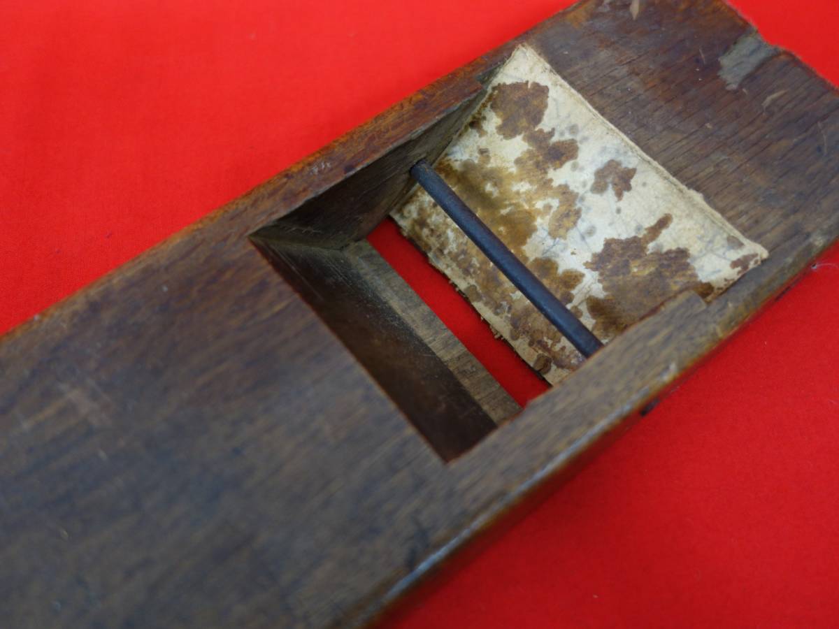 古道具　大工道具　時代　 ＊登録商標　重利　銘　在銘　 会津鍛冶　若林重寿系　重利 ＊古鉋　鉋　かんな　カンナ ＊寸八　