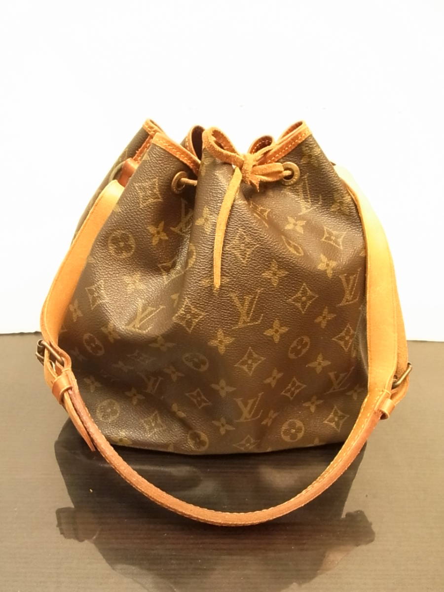  SK ルイヴィトン Louis Vuitton モノグラム プチノエ M42226(ショルダーバッグ)｜売買されたオークション情報、yahooの商品情報をアーカイブ公開 - オークファン かばん、バッグ