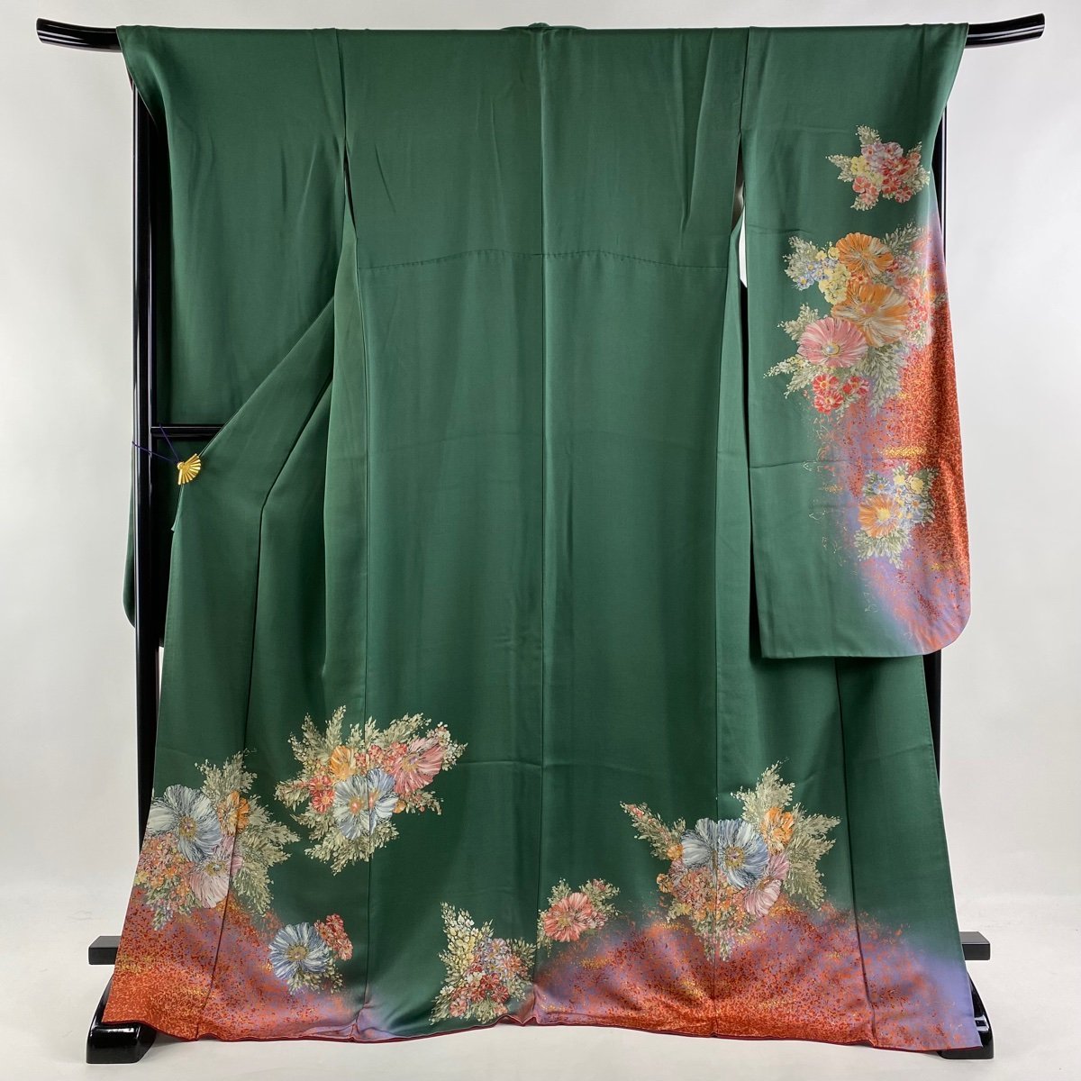 ☆振袖セット☆金駒刺繍 金彩加工 本紋地紋 椿 花々 霞文（帯・襦袢