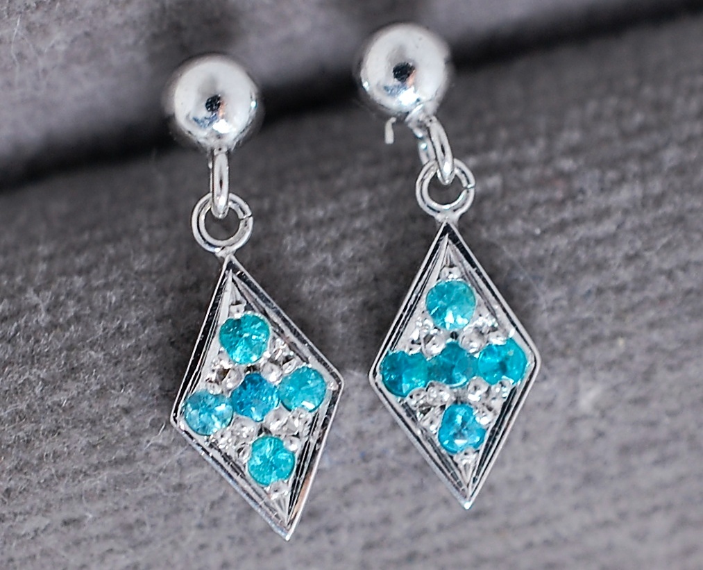 【１００円～】K18WG/ｋ１４ｗｇ 天然パライバトルマリン 0.1１ct ピアス