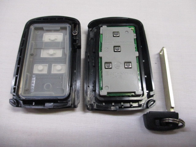 初期化済トヨタ純正スマートキー基盤番号231451-0120新品電池付き2