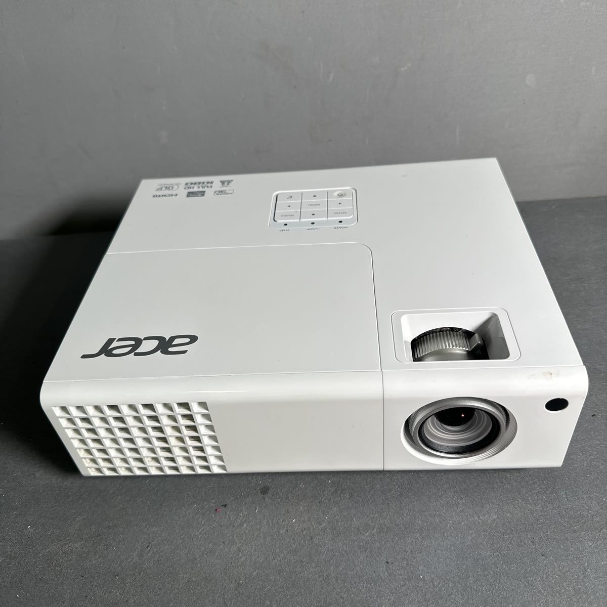 Acer H6510BD Projector - フルHDプロジェクター 利用短めAcer H6510BD