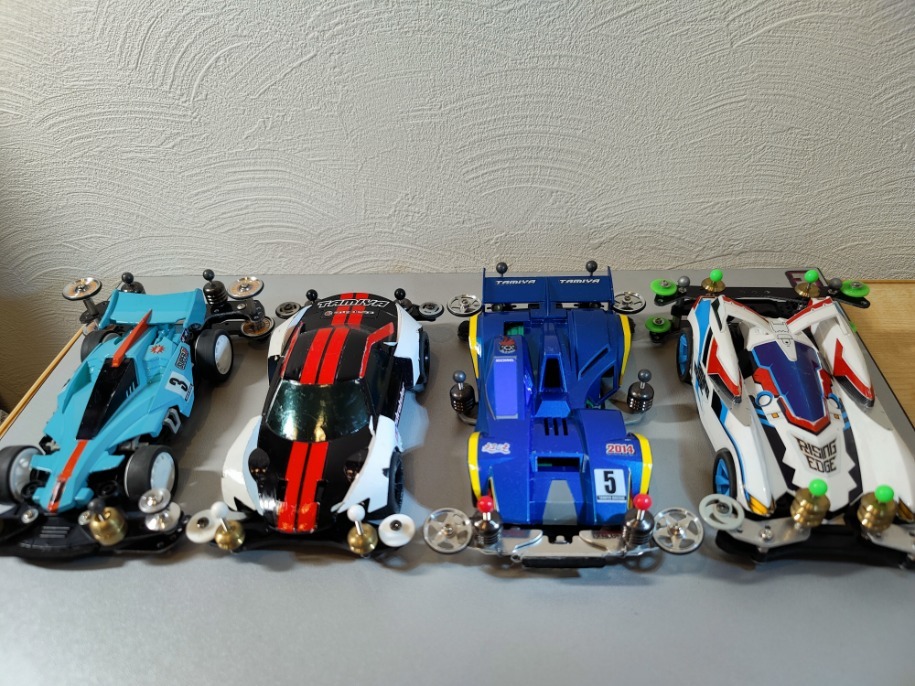 タミヤ ミニ四駆8台 新品4台（イグレスRS／TRF／ダッシュ3号・流星／