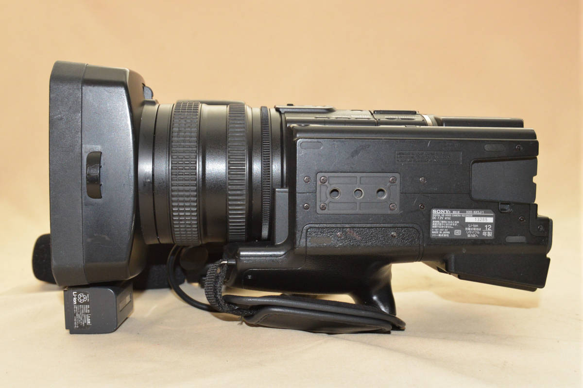 SONY業務用メモリー記録ビデオカメラ HXR-NX5J と付属品一式(プロ用