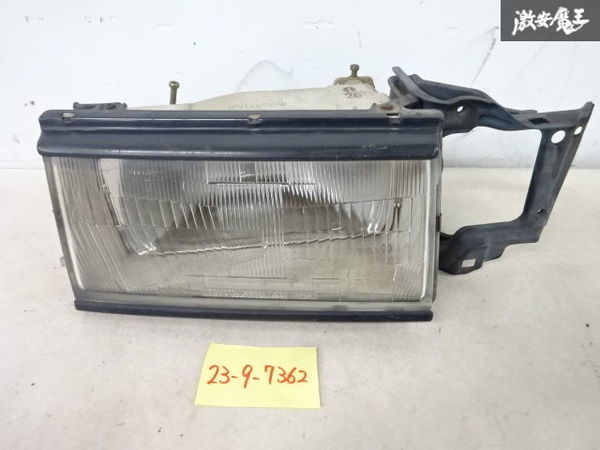 HOT，SALE TOYOTA トヨタ 純正 AE86 レビン 右 右側 運転席側 ハロゲン ヘッドライト ステー付き KOITO 12-230 即納 訳有品 在庫有 棚14-4(ヘッドライト)｜売買されたオークション情報、yahooの商品情報をアーカ トヨタ用