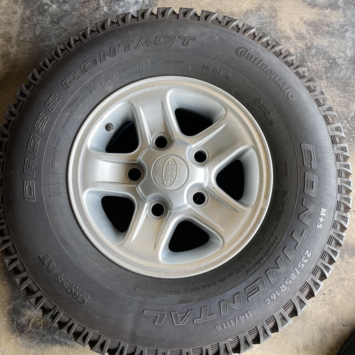 ランドローバー ディフェンダー 純正タイヤ 純正ホイール 235/85R16 5 