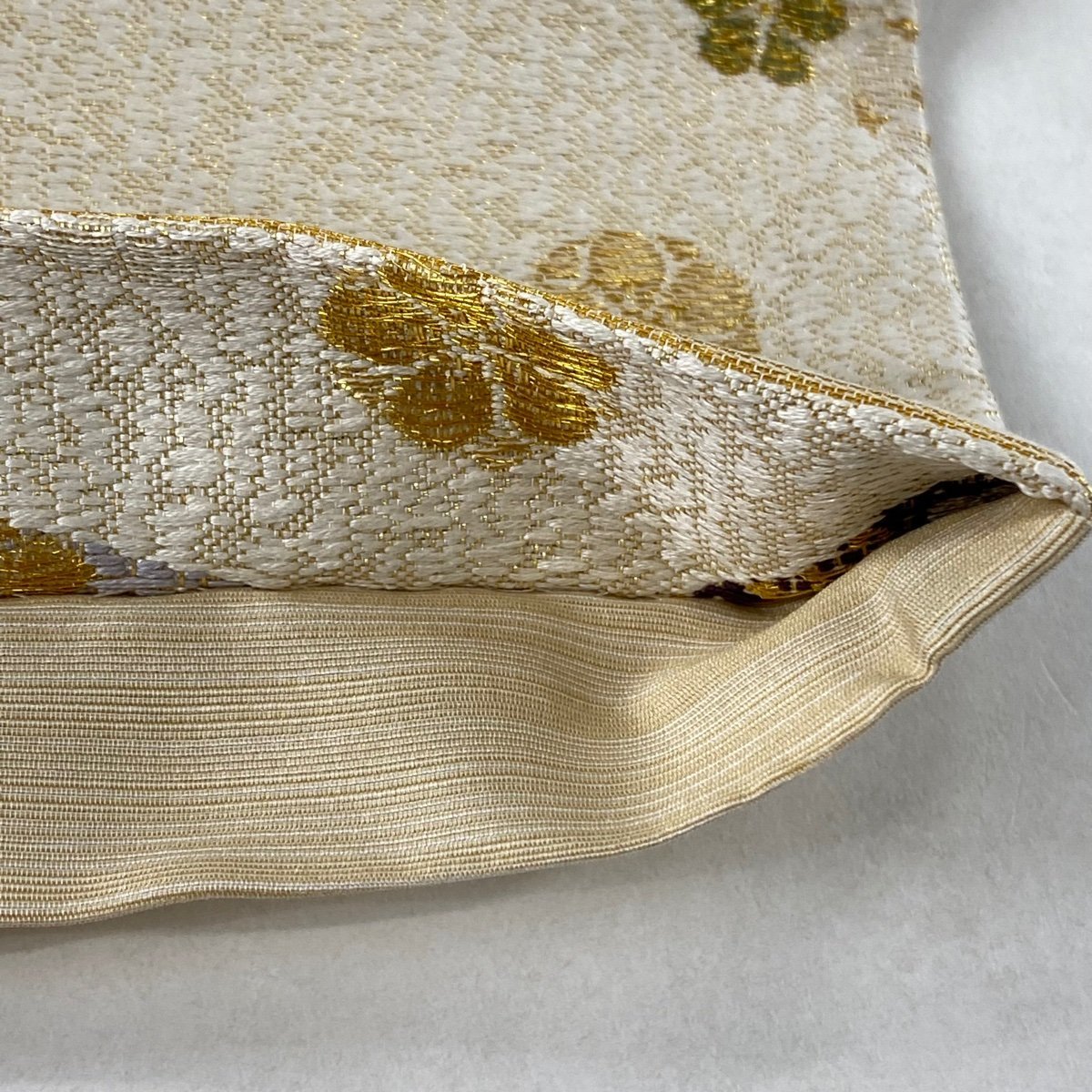 袋帯 美品 名品 華文 裂取り 金糸 箔 クリーム 六通 正絹 【中古】 袋帯 美