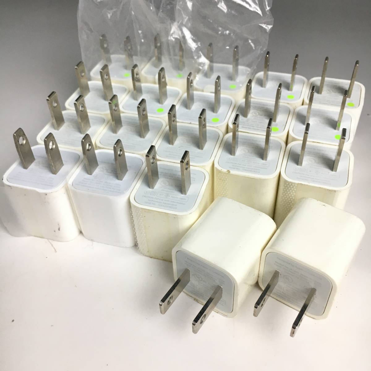 KI22/97　Apple USB 電源 アダプタ まとめて20点 ACアダプタ 充電器 USB電源 アップル 純正 A1385 A1265 iPhone iPod 付属品 5W ①◆