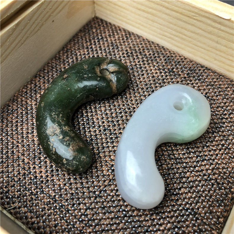 土偶 勾玉 弥生縄文古墳須恵器根付 重さ約23g 玉製・土偶・勾玉・須恵