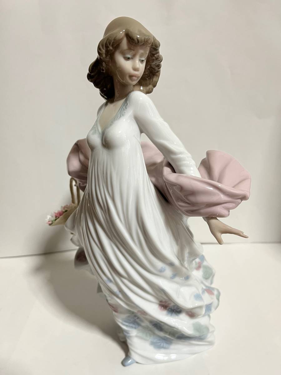リヤドロ LLADRO 春の輝き 高さ約30cm×横幅約18cm 元箱付 リヤドロ