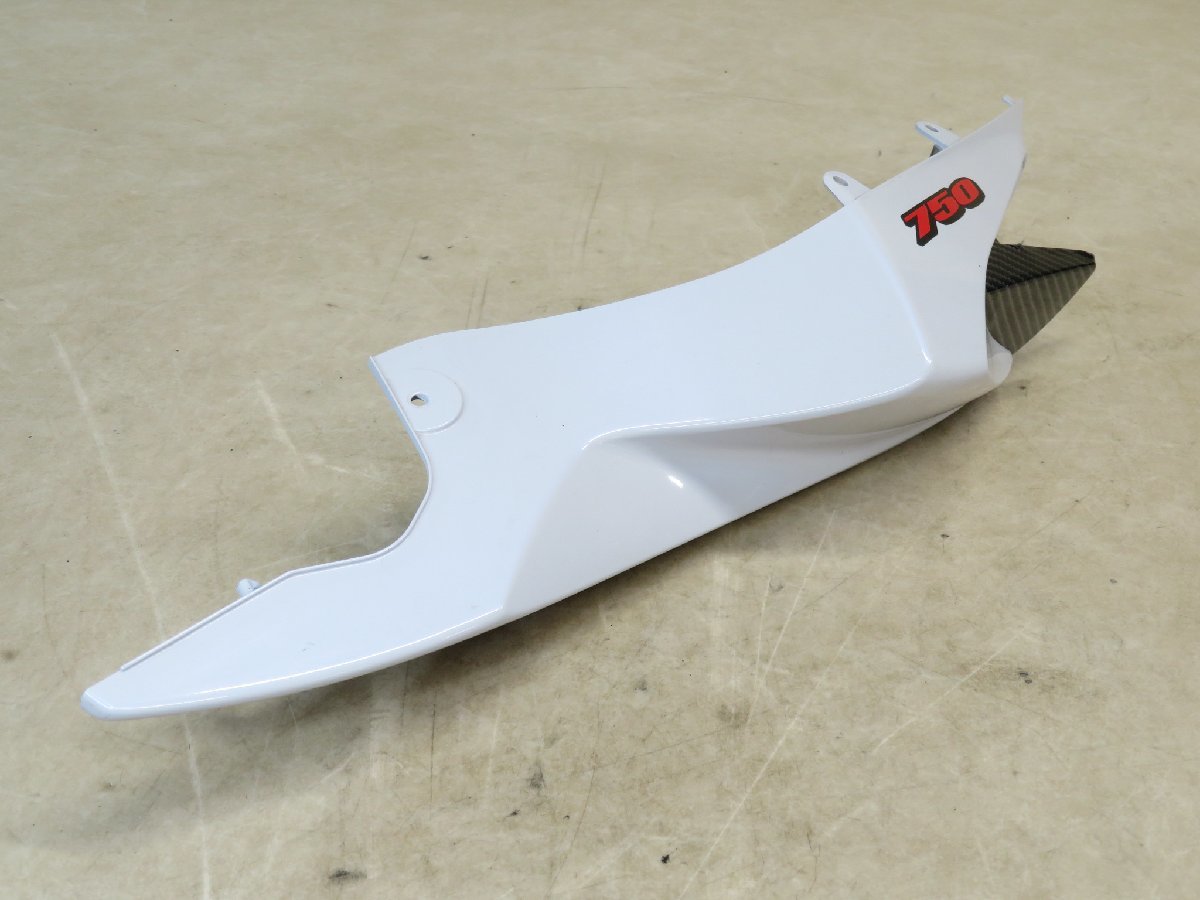 GSX-R750(L1)純正左シートカウル！割れ欠け破損なし！交換修理用などに♪