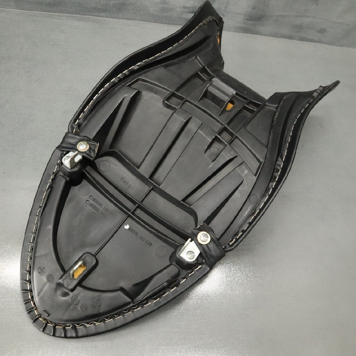 Buell XB9/12S ライトニング 純正 シート M0090.1AC 230914PN0015
