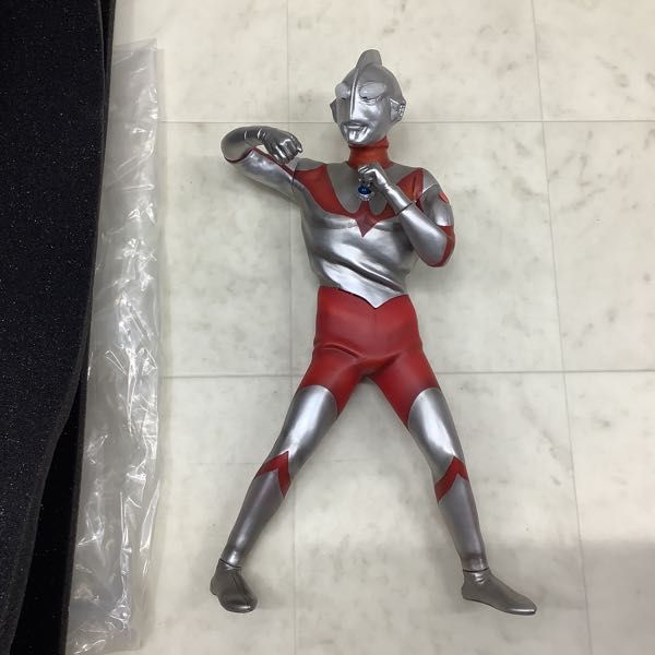 1円〜 CCP 特撮シリーズ 1/6 ウルトラマン 初代ウルトラマン 発光