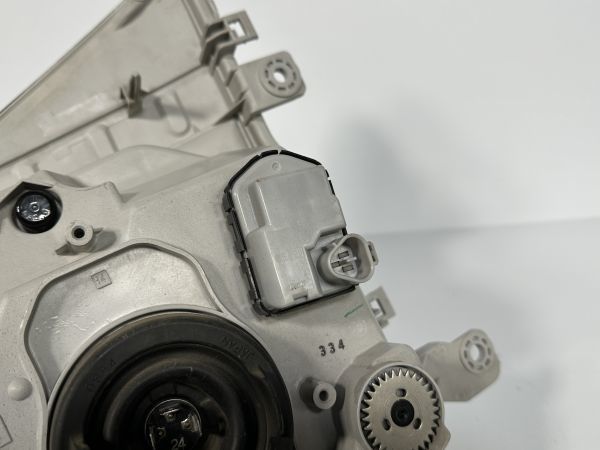 いすゞ エルフ 0 NHR85 未使用 リビルト 18183 良品/補修済み いすゞ エルフ NKR85R/NHR85A/NJR85A 純正 右ヘッドライト Assy ハロゲン 8-98100808 110-21884 110-21885 A