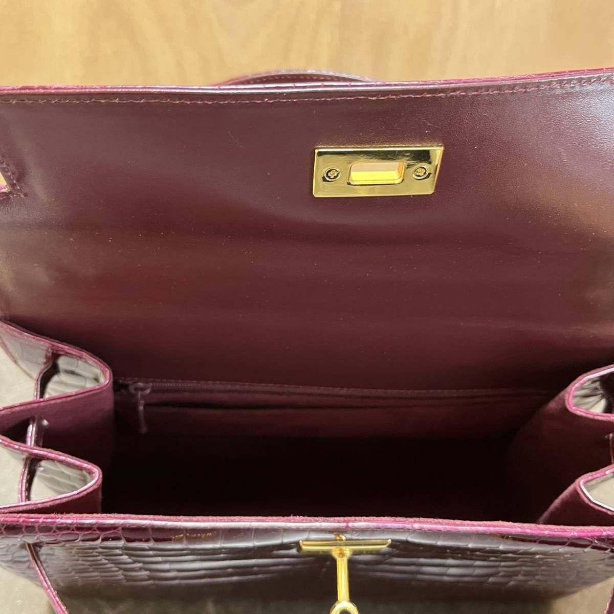☆美品 JRA公認 ワニ革 ハンドバッグ クロコダイル ワインレッド 