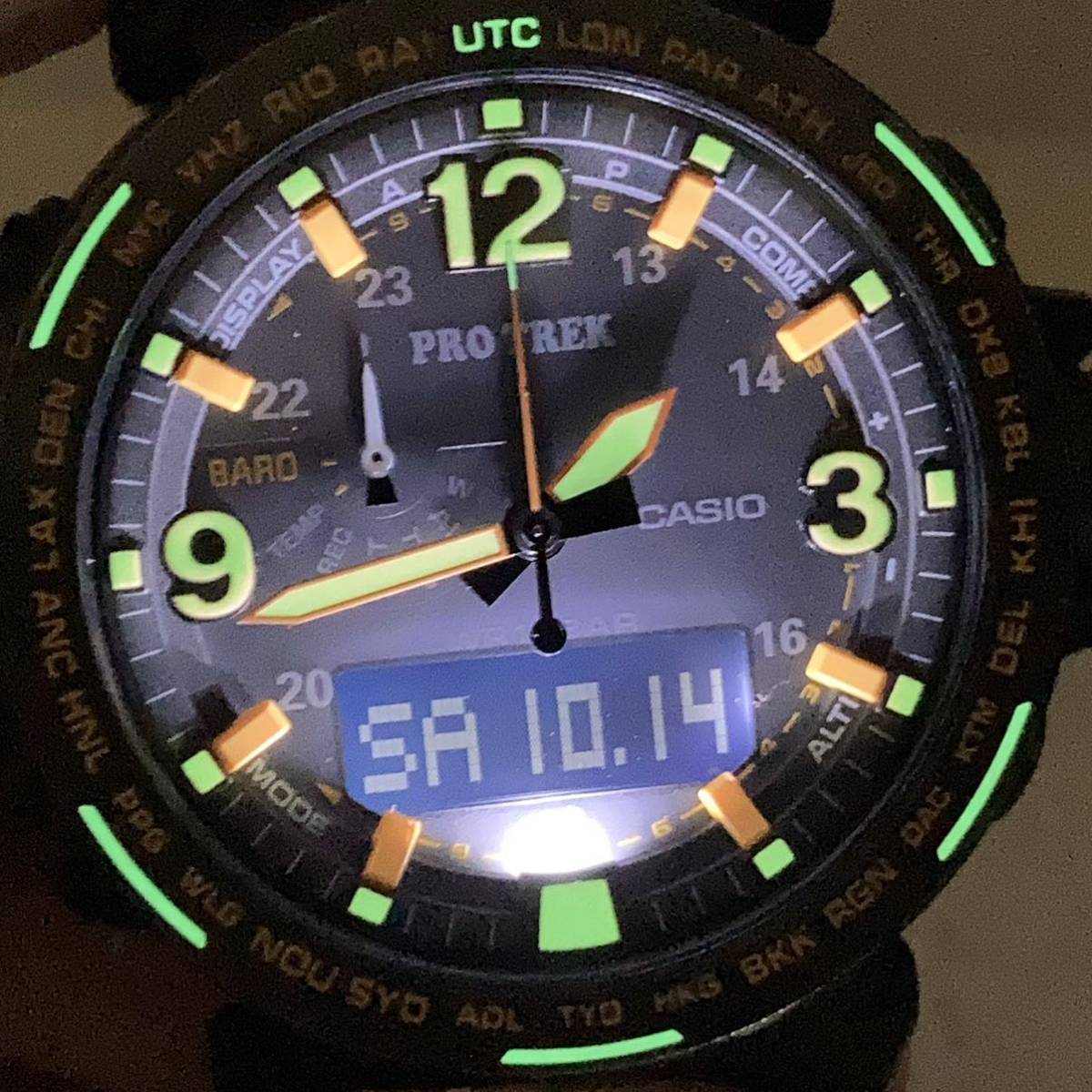 美品 PROTREK PRG-600YB-1JF サファリ タフソーラー アナデジ 方位 