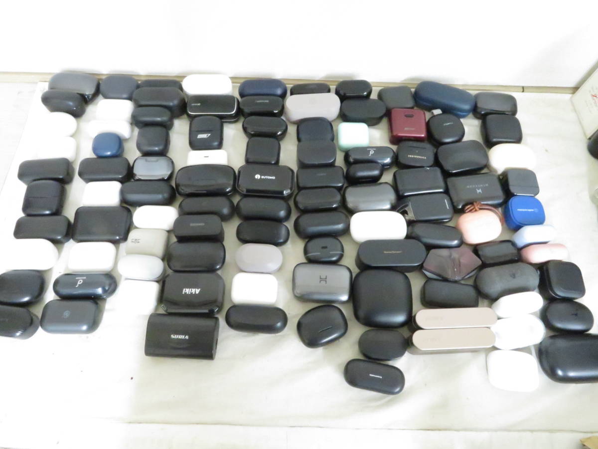 【激安大特価，豊富な】 越 １２ 完全ワイヤレスイヤホン メーカー各種 充電ケースのみ１００点まとめ 画像要確認 動作未確認(イヤフォン)｜売買されたオークション情報、yahooの商品情報をアーカイブ公開 - オーク その他