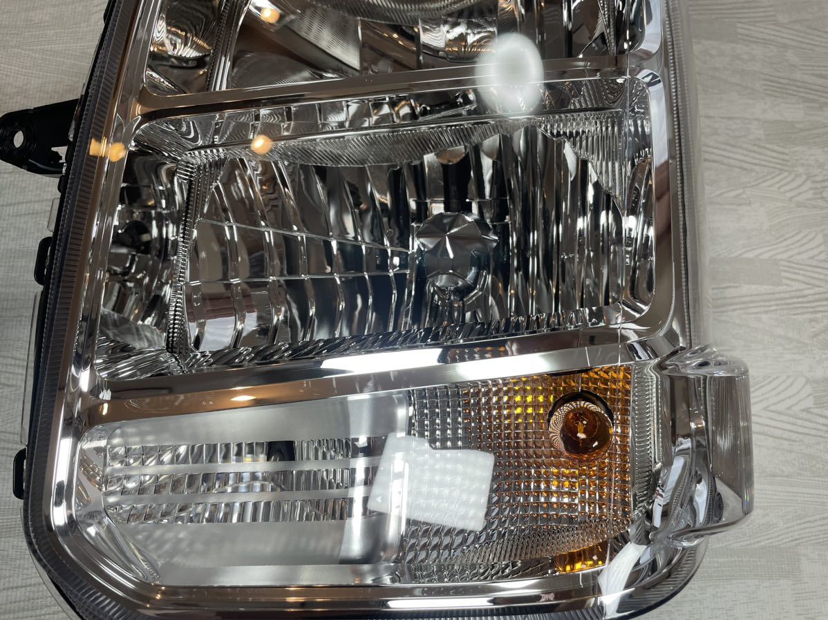 新車外し　エブリィワゴン da17w HIDヘッドライト　左右　キセノン 新車外し❗️DA17Wエブリィワゴン純正HIDヘッドライト左右セット