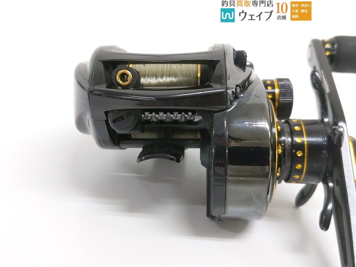 アブガルシア レボ3 ブラック 9 左 ※注意有 アブガルシア レボ 0 中古送料