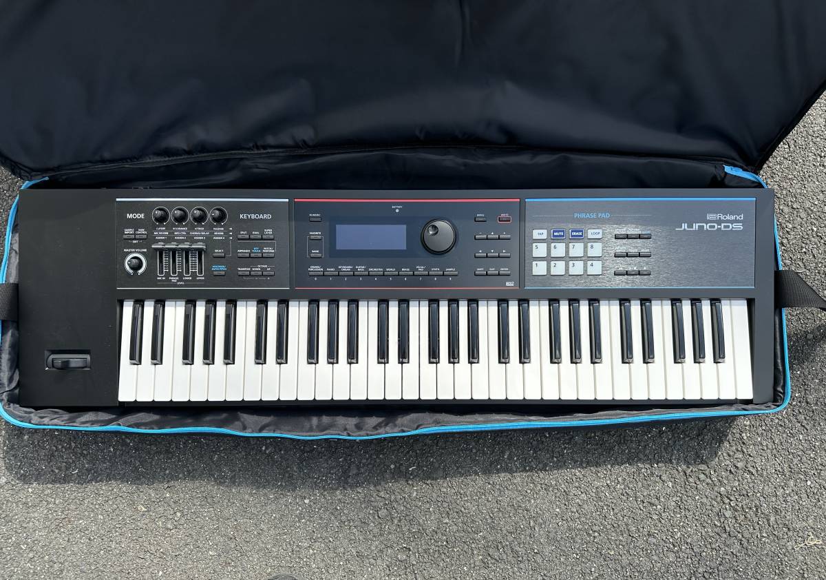 送料無料】Roland JUNO-DS 61 シンセサイザー【純正ケース付】【美品 