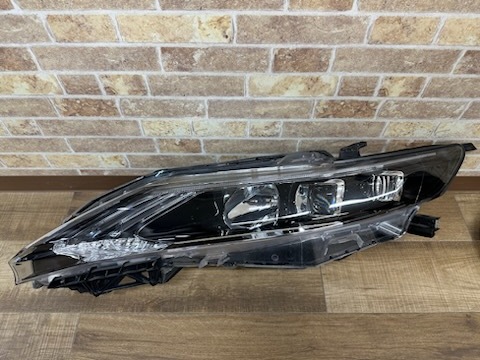 60系 ハ リアー純正 左ヘッドライト ZSU60W/AVU65W 前期 KOITO 48-147