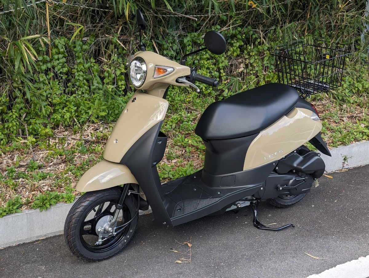 ☆新古車☆　極上車　スズキ　レッツ　(CA4AA)　2015年モデル　カゴ付き　低走行　ワンオーナー　【走行距離10km以下！】早い者勝ち！