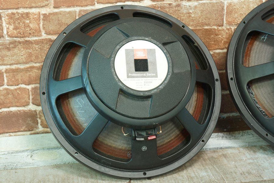 JBL 2225H 8 38cmコーン型ウーファー / 音圧レベル97dB/W/m 30Hz～2kHz