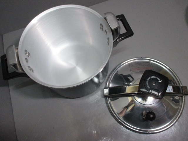 美品☆SEB☆セブ 圧力鍋 6L フランス製 アルミ製 両手鍋 圧力